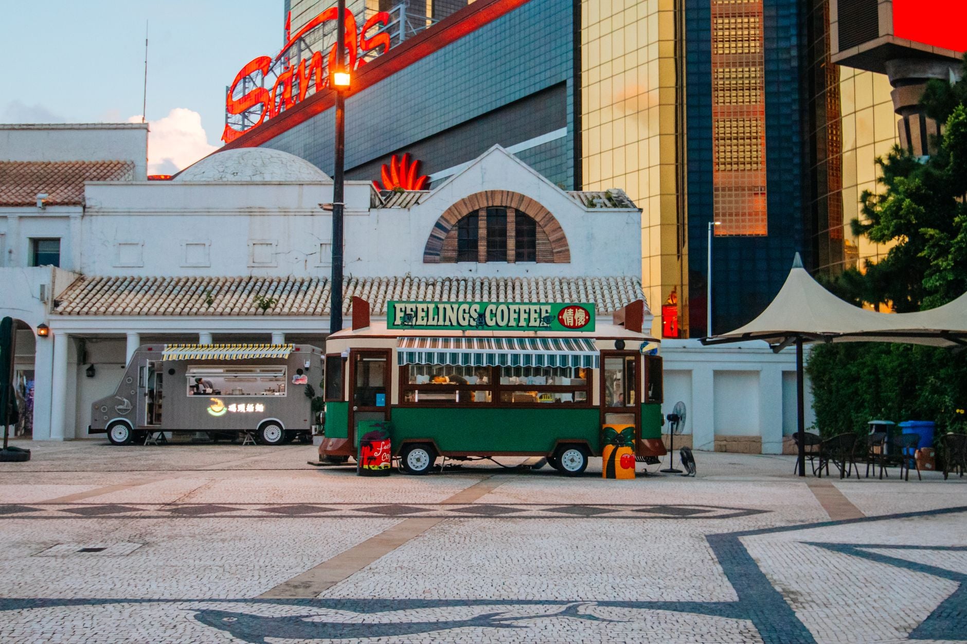 Coffee food truck design reference 2