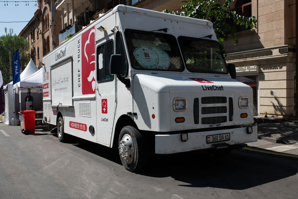 Event catering food truck design reference 2