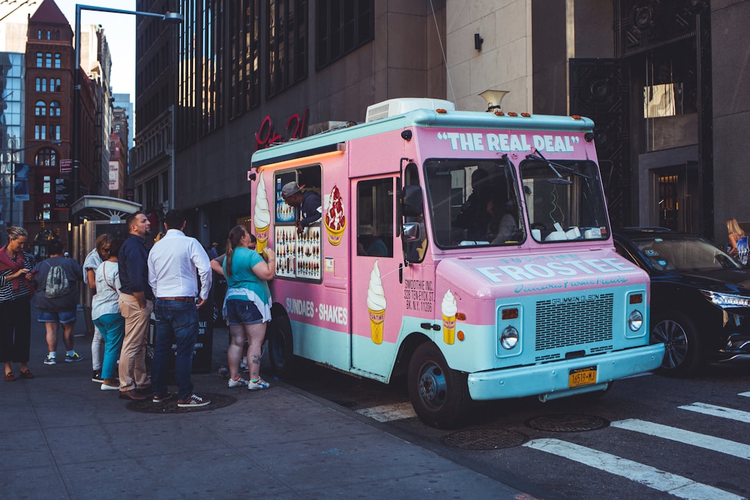 Dessert food truck design reference 3
