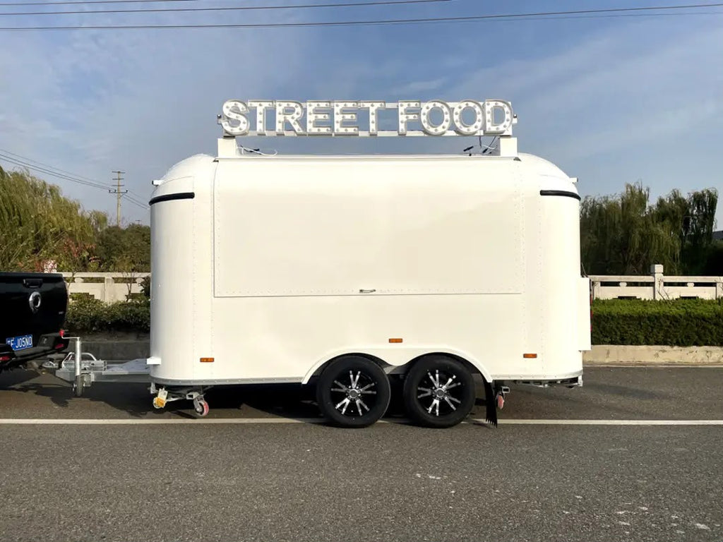 Catering trailer serving hatch and mobile food unit